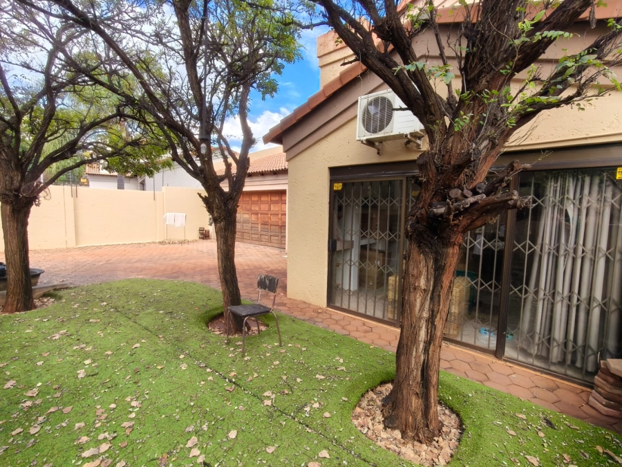 3 Bedroom Property for Sale in Safari Gardens North West